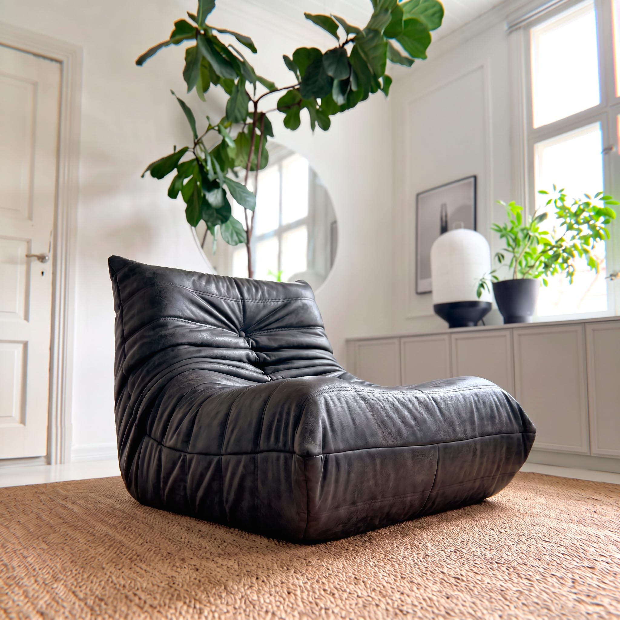 Poltrona Liv Puff Retrô Inflow Poli Couro Preto Vem Na Caixa Design Decorativo Para Sala Quarto Moderno