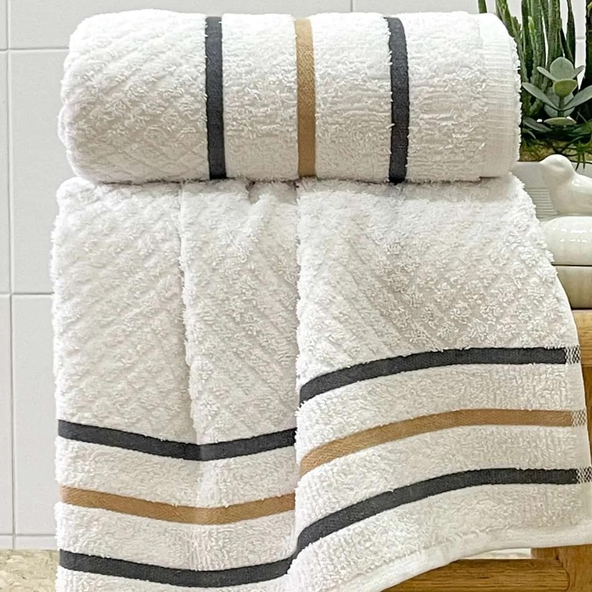 Toalha Banho Gigante Algodão Luxo Macia Alta Absorção Felpuda Premium Fio Penteado Hotel Spa Cor Branco