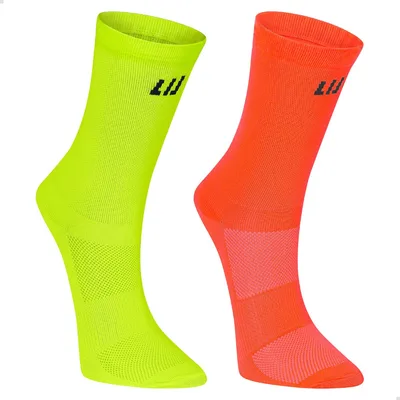 Kit 2 pares Meia 97% Poliamida Performance Pro Cano Médio Corrida Unissex Academia Esportiva Gym Ciclismo Caminhada Crossfit (BR, Numérico, 40, 44, Regular, Regular, Verde Neon e Laranja)