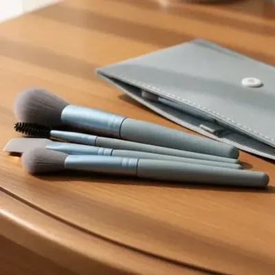 Kit 8 Mini Pincéis De Maquiagem Com Estojo Cor Azul Azul