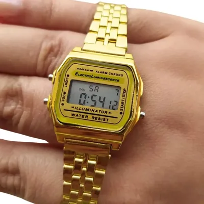 Relógio Retro Digital Mini Feminino Vintage Minimalista Slim Correia Dourado Bisel Preto Fundo Preto